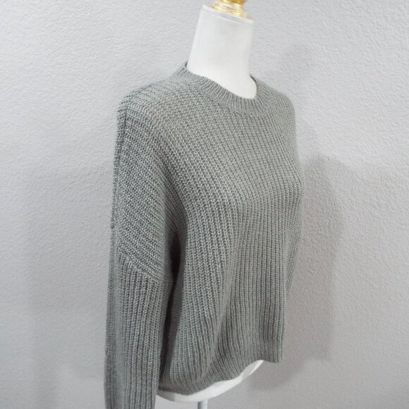 Oak + Fort Women's Gray Cable Knit Oversized Sweater Classic Comfort Size Medium - Picture 4 of 9
